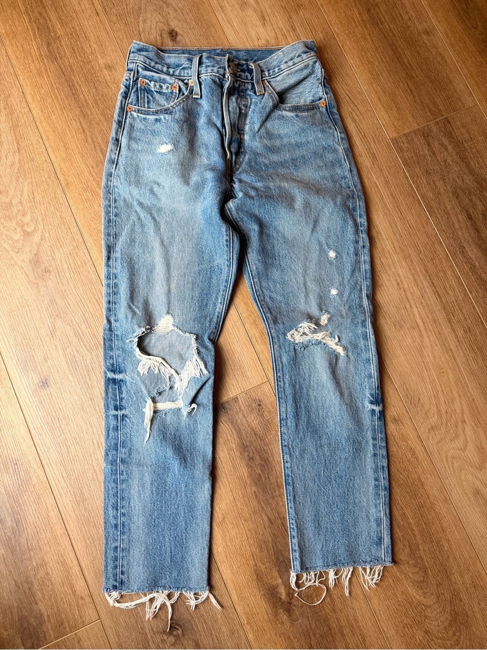 Levi's 501 Skinny Distressed Jeans size 25